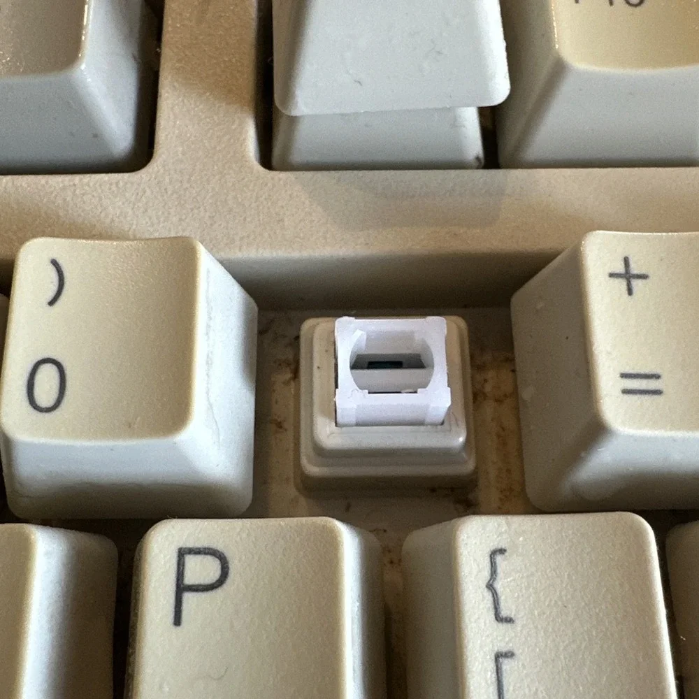 Dell Quietkey Mechanical PS/2 Computer Keyboard RT7D5JTW